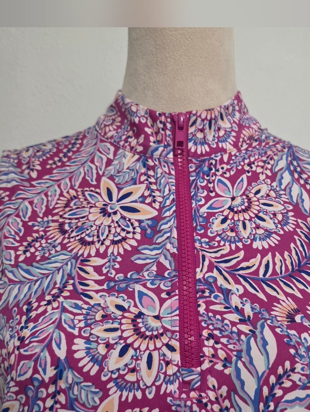 Tommy Bahama Golf Dress Womens M Floral Pink Blue 1/4 Zip Sleeveless Shorts Set - Picture 4 of 14